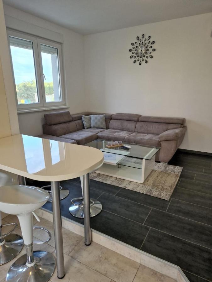 Apartment Luca Pula Exteriör bild