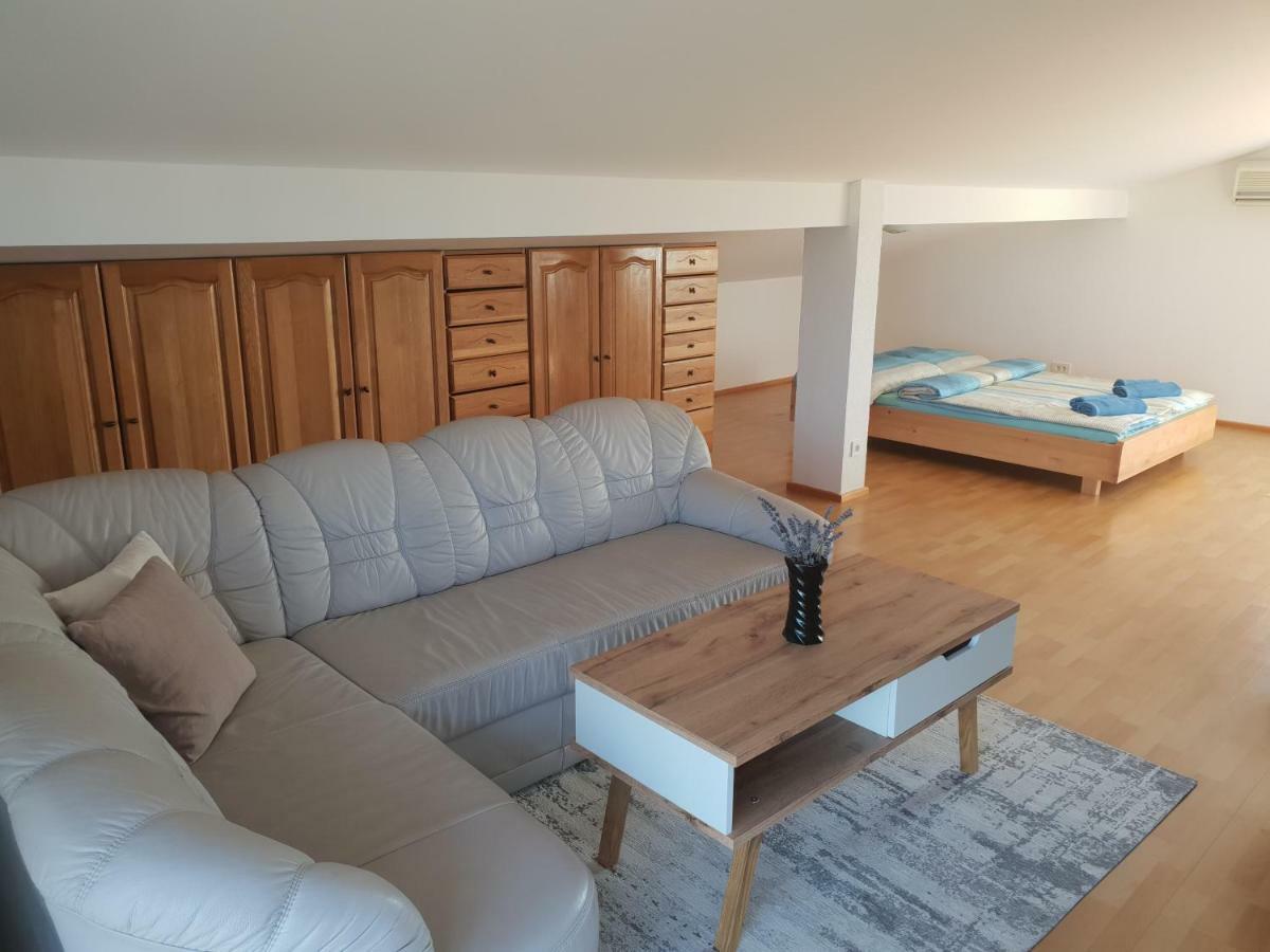 Apartment Luca Pula Exteriör bild